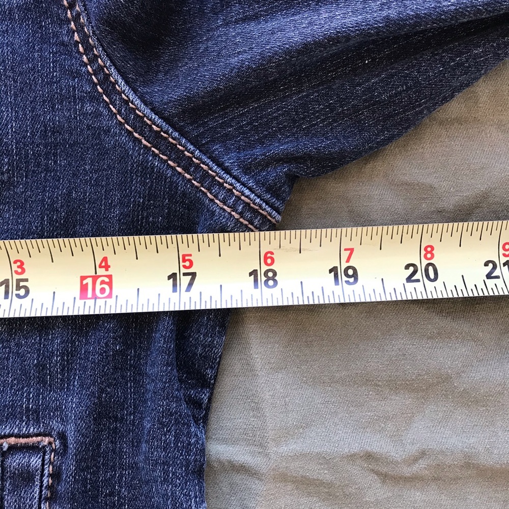 Earl Jean factory distressed denim jacket - Picture 3 of 6